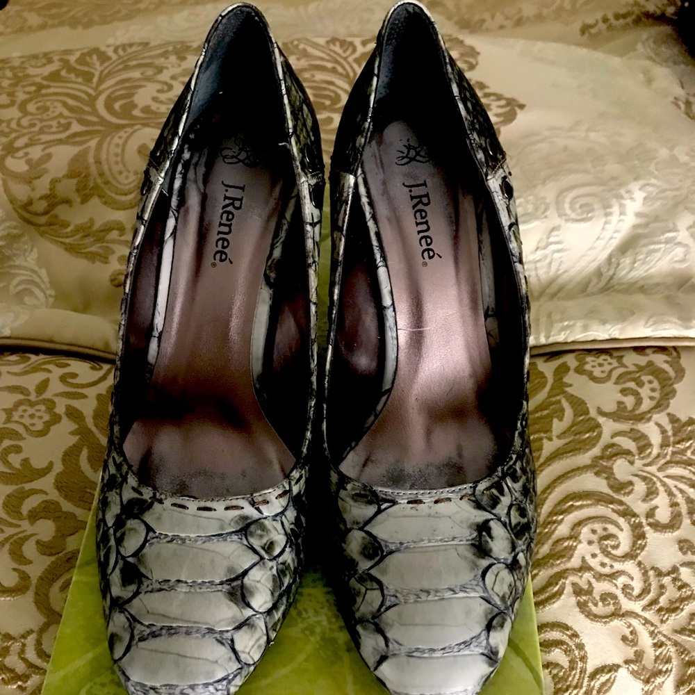 J Renee gray croc heel